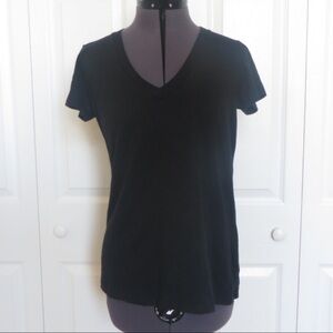 🔴CLEARANCE🔴 Size S Gap Black Tee